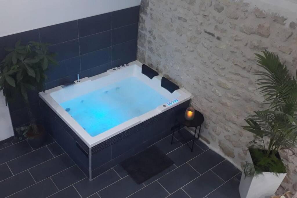 Maison Privative, Cocooning, Zen , Avec Jacuzzi Mont-Notre-Dame Екстер'єр фото